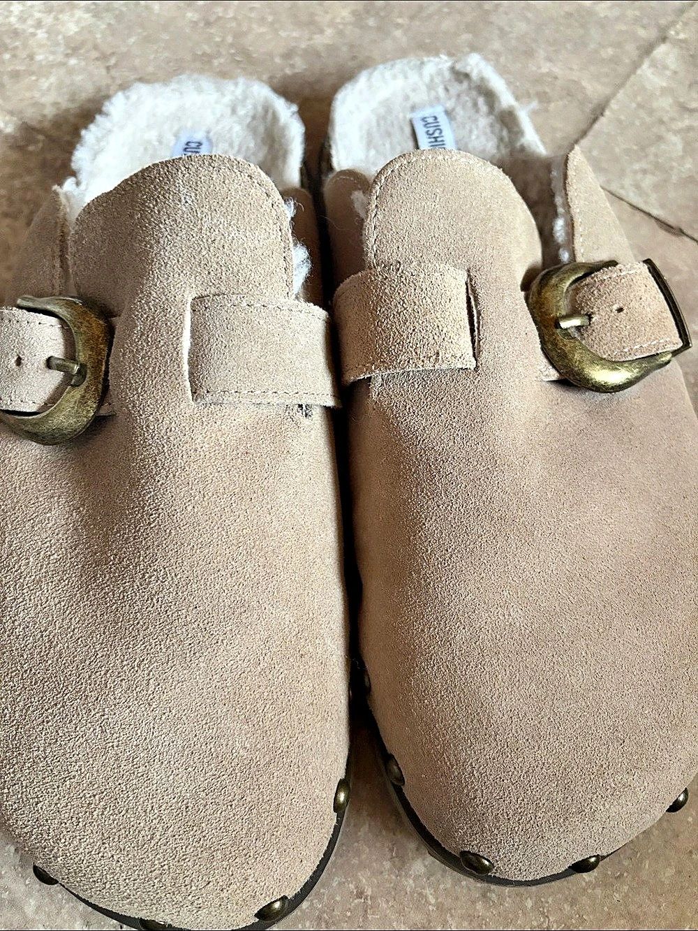 Cushionaire Blain Fur Genuine Suede Clogs Beige US 9M
